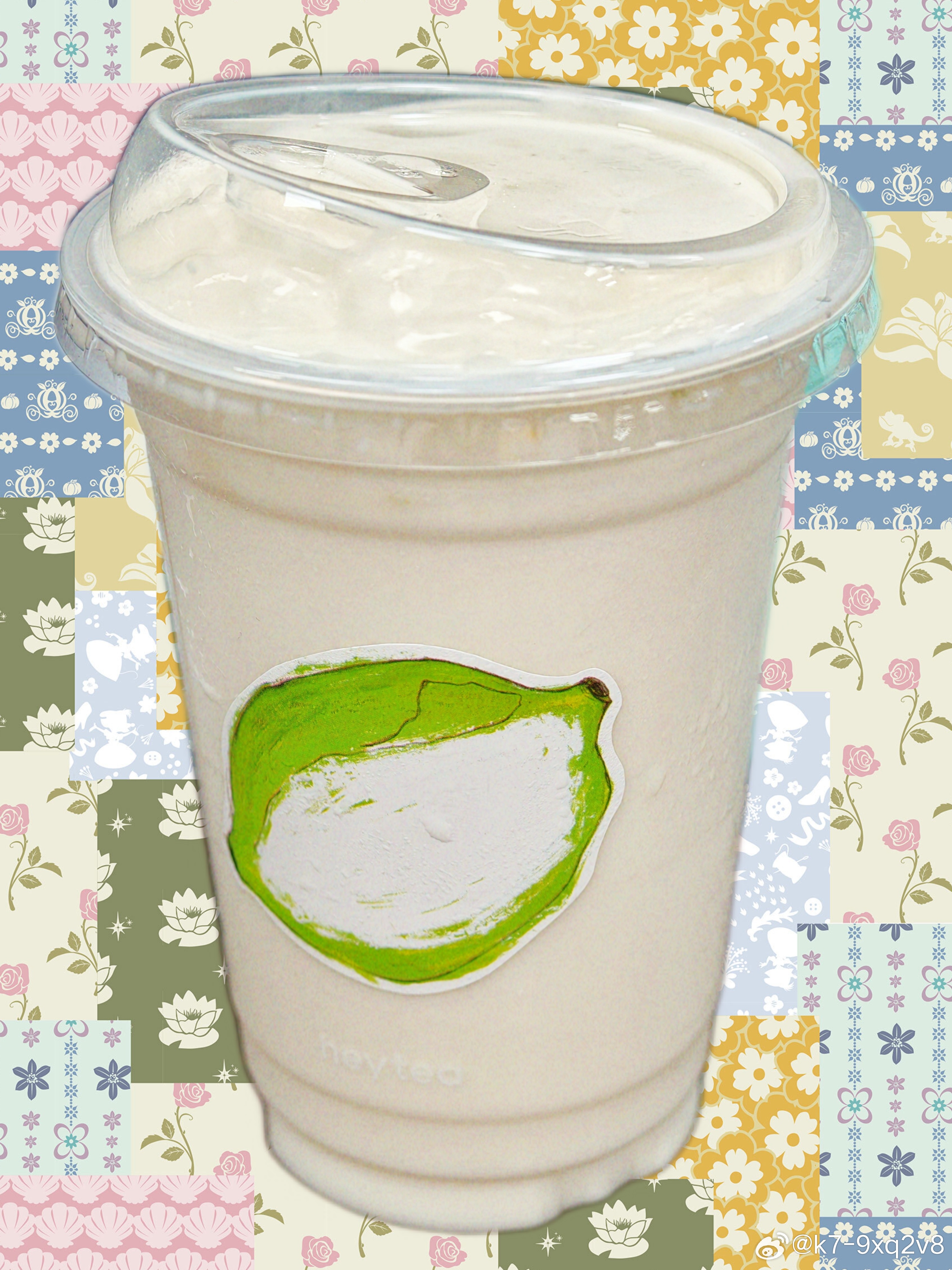 喜茶的柠打九窨茉王感觉就奶盖好吃，酸酸甜甜的柠檬味浓郁，下面的奶淡淡的没啥味 