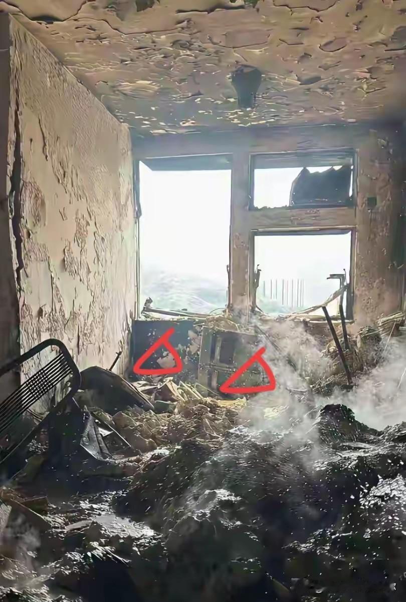 香港宏福苑大火后，
有位在建筑公司做项目的表弟
告诉我：

那地方想重修，难度比