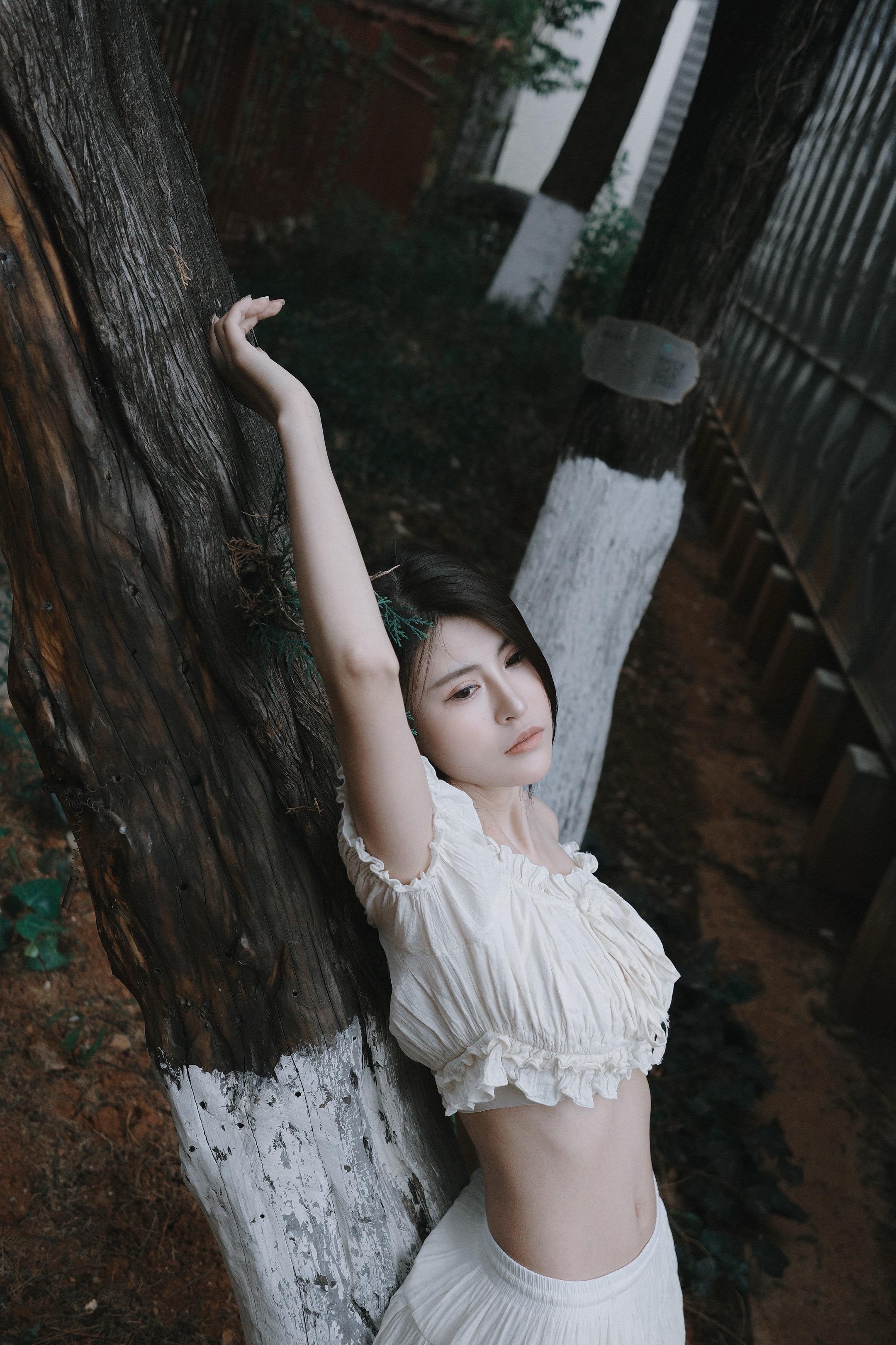 希望我们去看更广阔的世界 而不是困在鸡毛蒜皮的小事里脱不开身