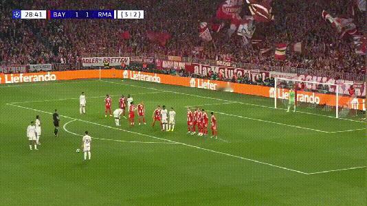 居莱尔的这脚任意球世界波真漂亮，角度太刁钻了，质量是真高，强行給皇马续命，但是.