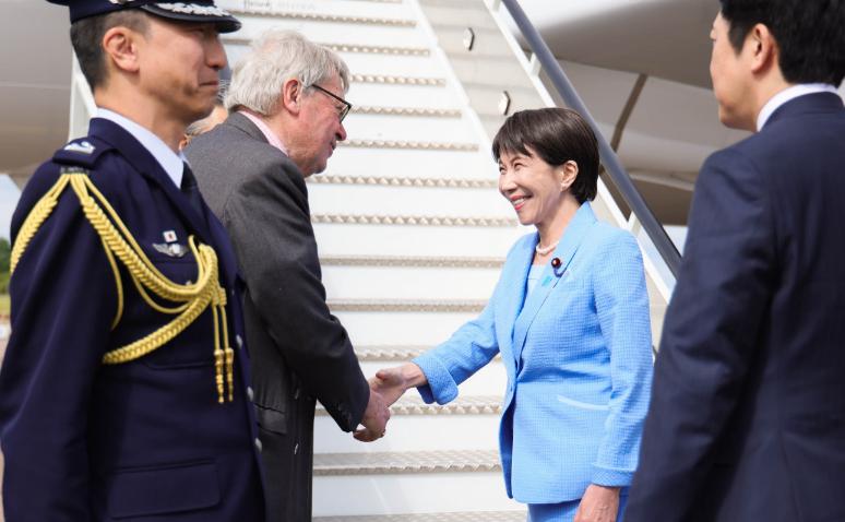 日本首相高市早苗6月15日就美伊达成谅解备忘录表示欢迎，称这是“朝着平息事态迈出