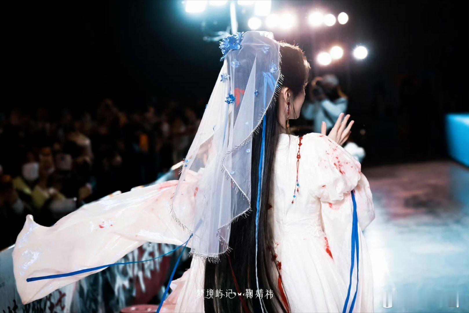 鞠婧祎苏绿夏 jjy鞠婧祎万花世界“没有人会在意她的努力过程，只会相信别人口中的
