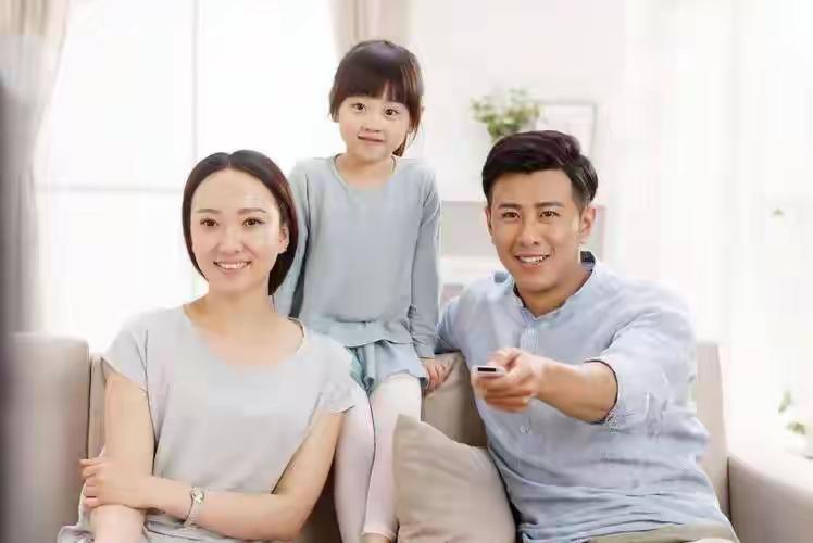 中国2.2亿独生子女，正面临无解的困局，后半辈子会越来越难熬？
 
小时候我们是
