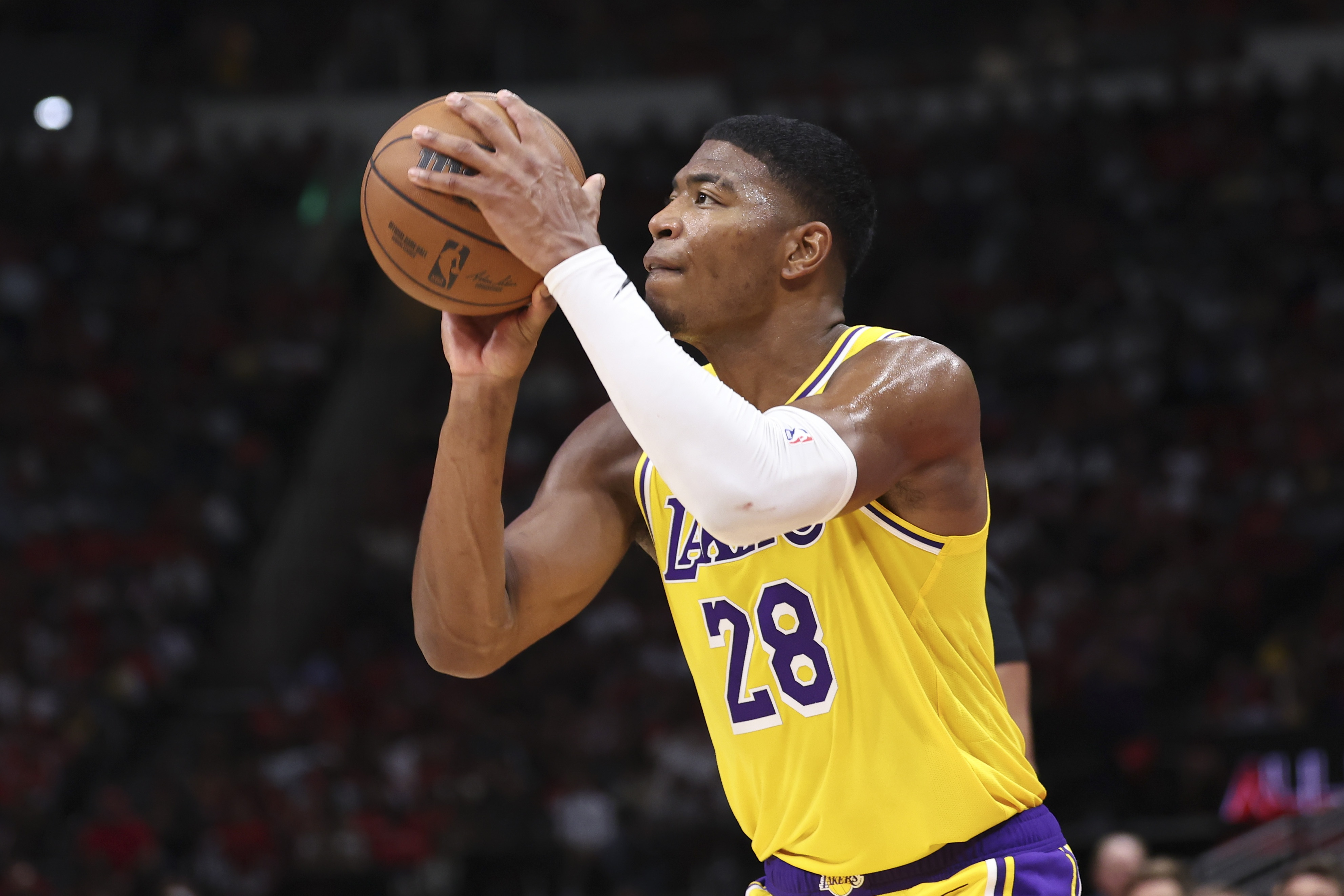 5月8日讯 NBA季后赛次轮G2，湖人客场107-125不敌雷霆，大比分0-2落