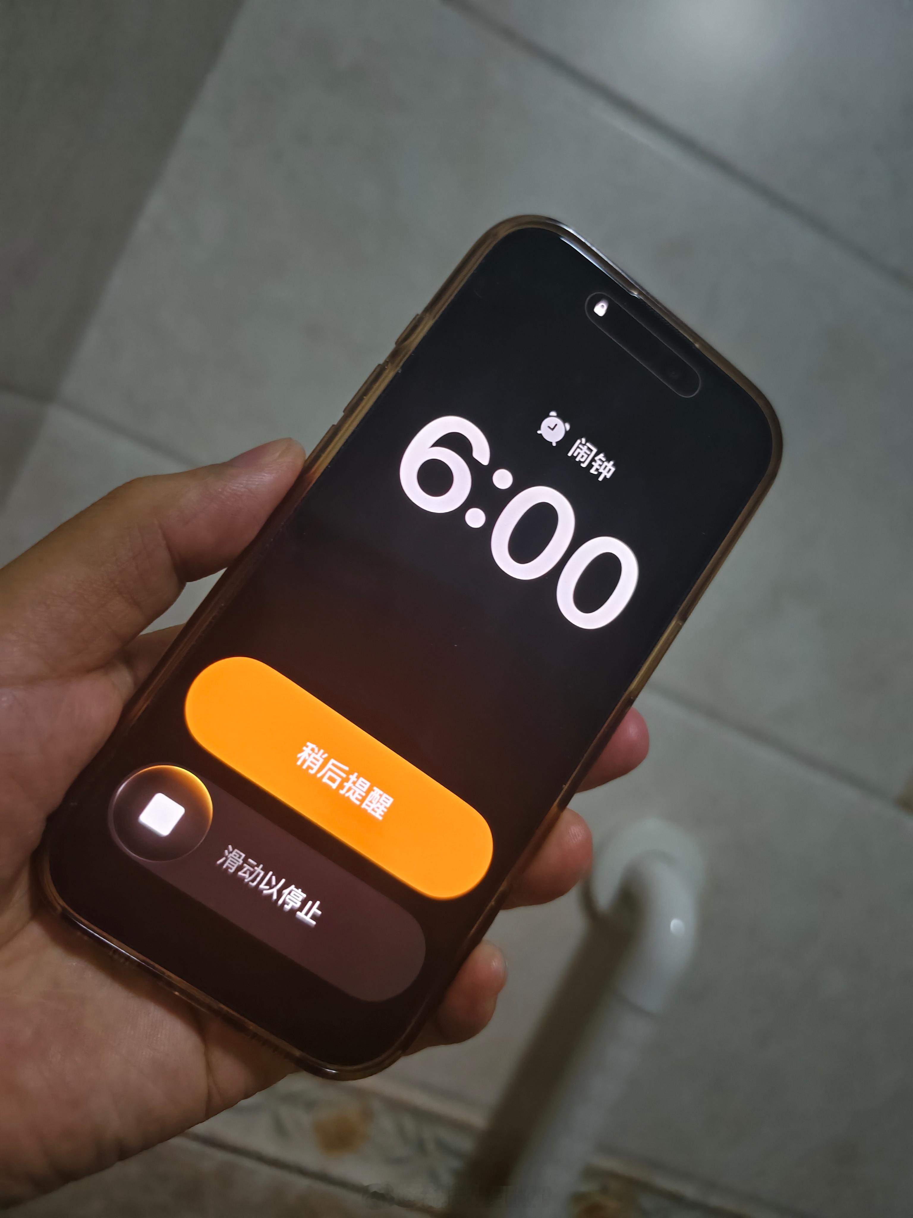 内存条悄然降价内存条大家的需求还是少一点，还是手机离大家的生活更近，感觉现在手机