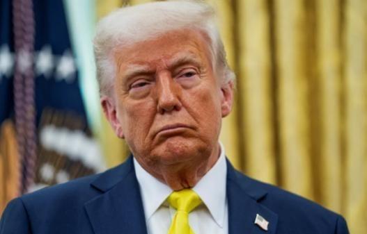 特朗普当了两回总统，终于发现一个问题：只要不跟中国对着干，美国就还是超级大国。