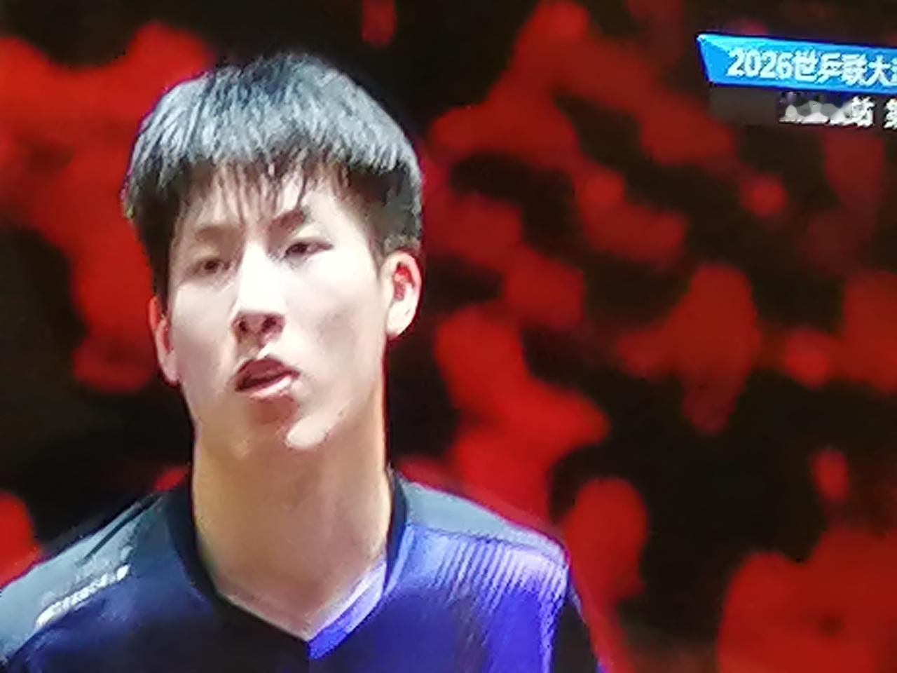 小将温瑞博输的也太快了！

好不容易获得一张外卡进入新加坡大满贯赛。期望他能好好