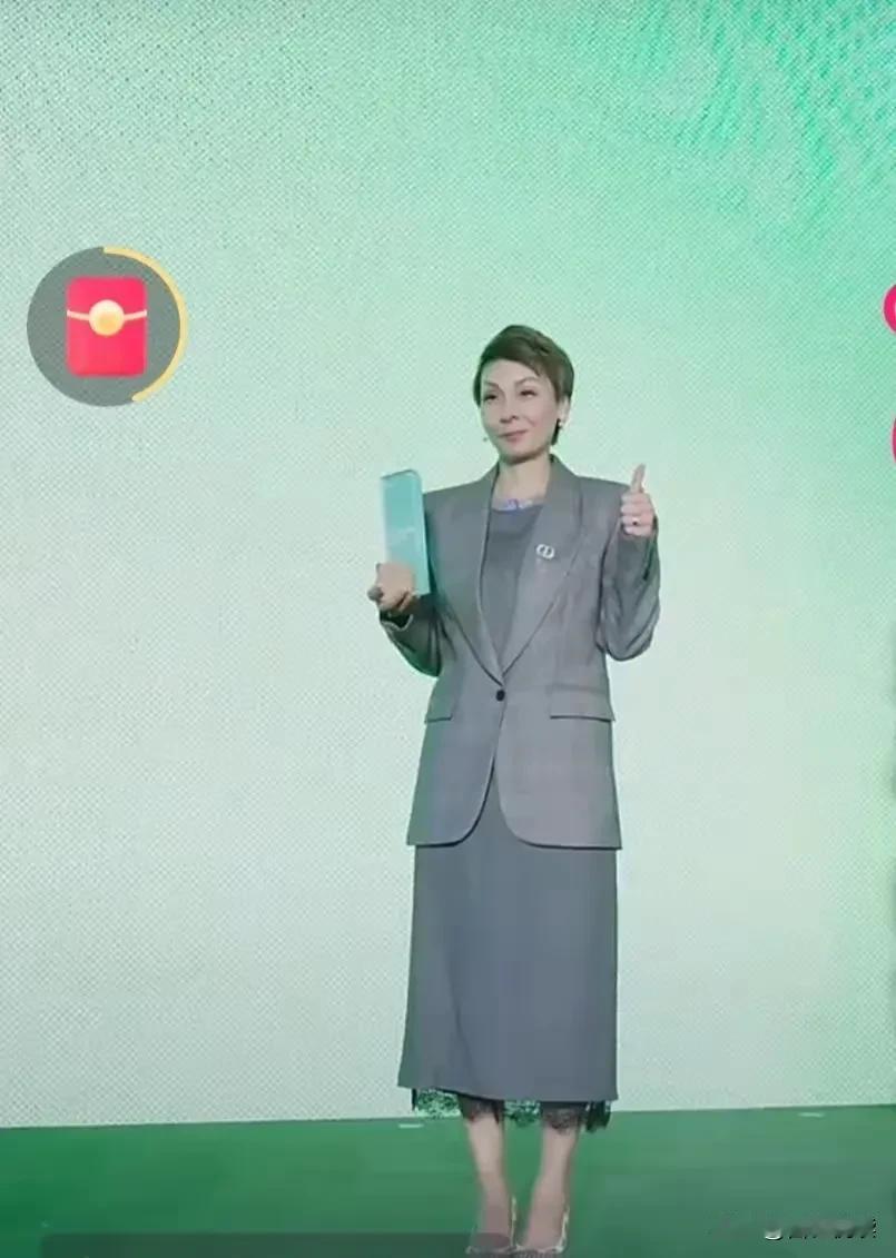 洋洋总
美出了新高度

洋洋总和汪小菲
一起参加中粮大悦城活动

真是男帅女靓组