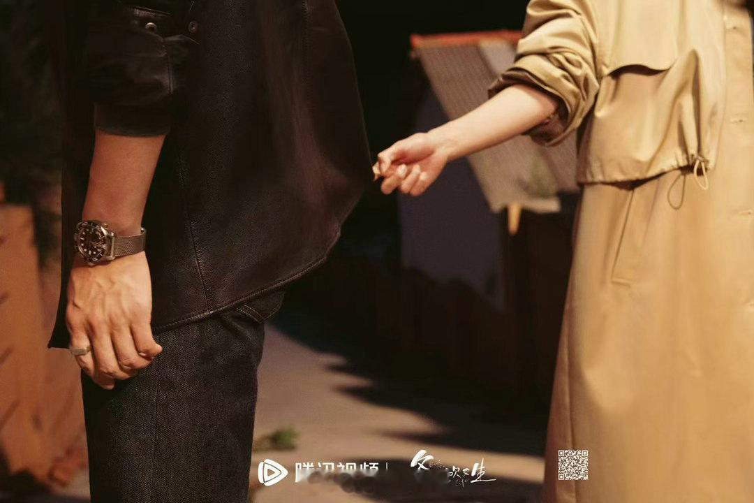 冬风吹又生禁忌拉扯冬风吹又生两人私下相处时满眼温柔，一旦面对家族立场便瞬间疏离，