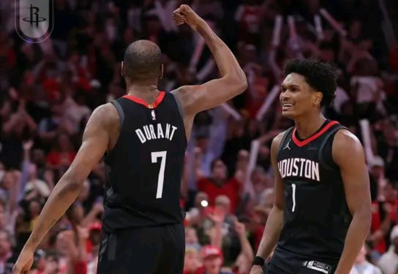 有一说一，这个赛季要是把谢泼德换成第二赛季的杰伦格林不知道有多强！

不得不说打