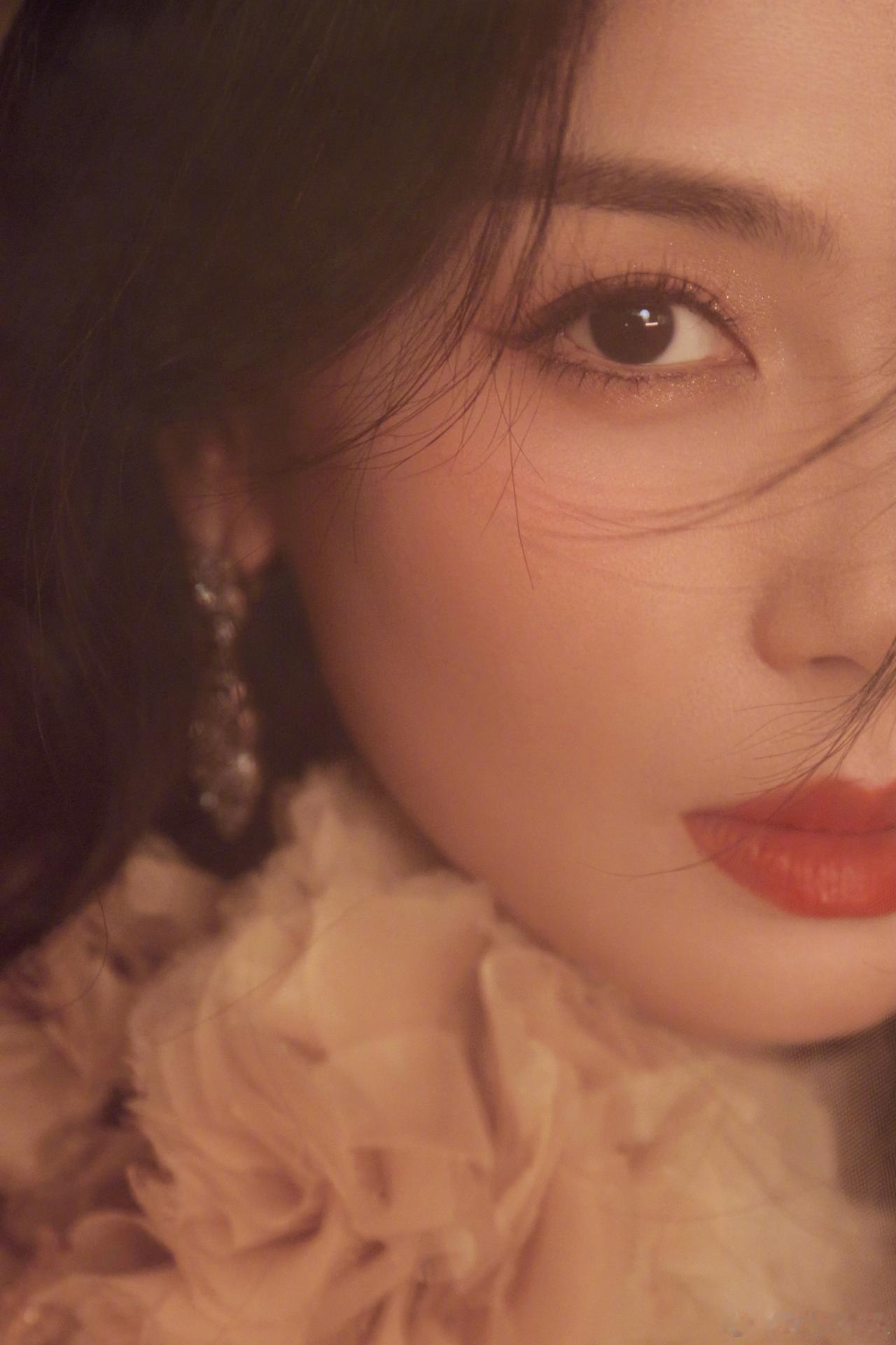 晒图笔记大赛成熟美人刘涛穿搭写真