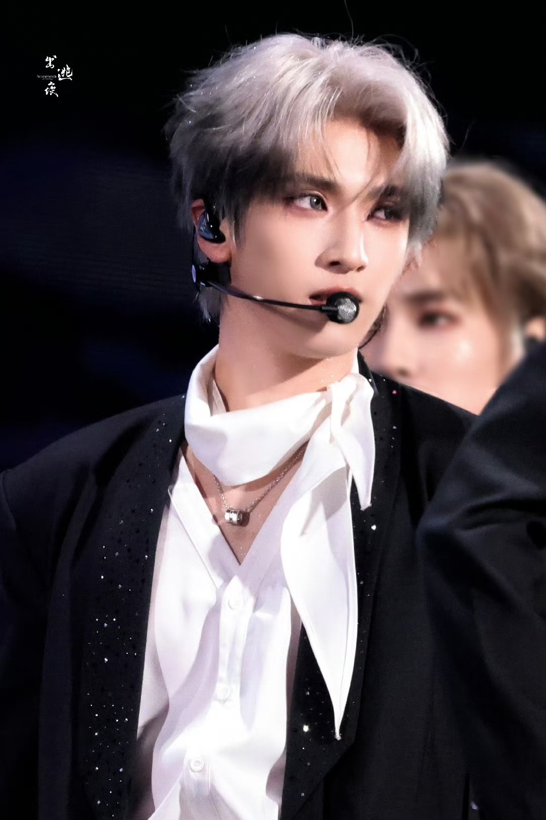 严浩翔黑白发色，解锁新发色！！ 