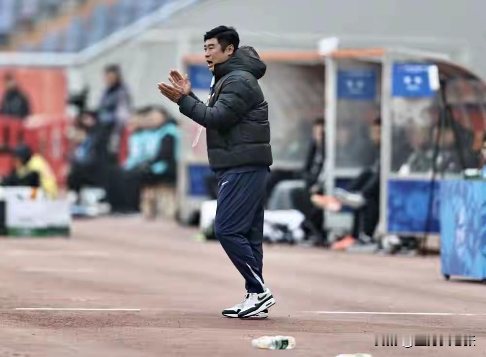 泰山队的教练组要想不下岗，现在有且只有一条路，大力锻炼新人！

看了泰山本赛季的