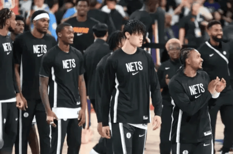 周琦：这可能是曾凡博最后一次冲击NBA机会&是个很好的经历