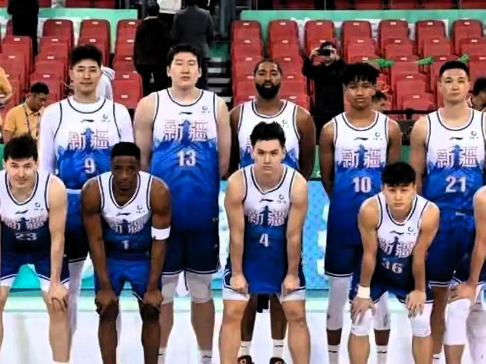 昨晚CBA赛场，新疆男篮客场105:47狂胜四川队，58分分差创本赛季纪录。新疆