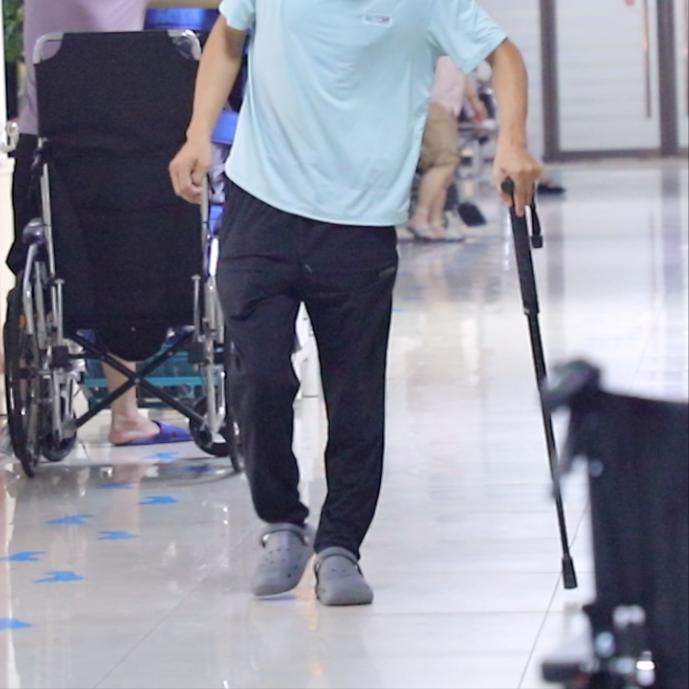 偏瘫练错了顺序，就康复不了了吗？！家属一定要知道

很多偏瘫家属都有相似的困惑：