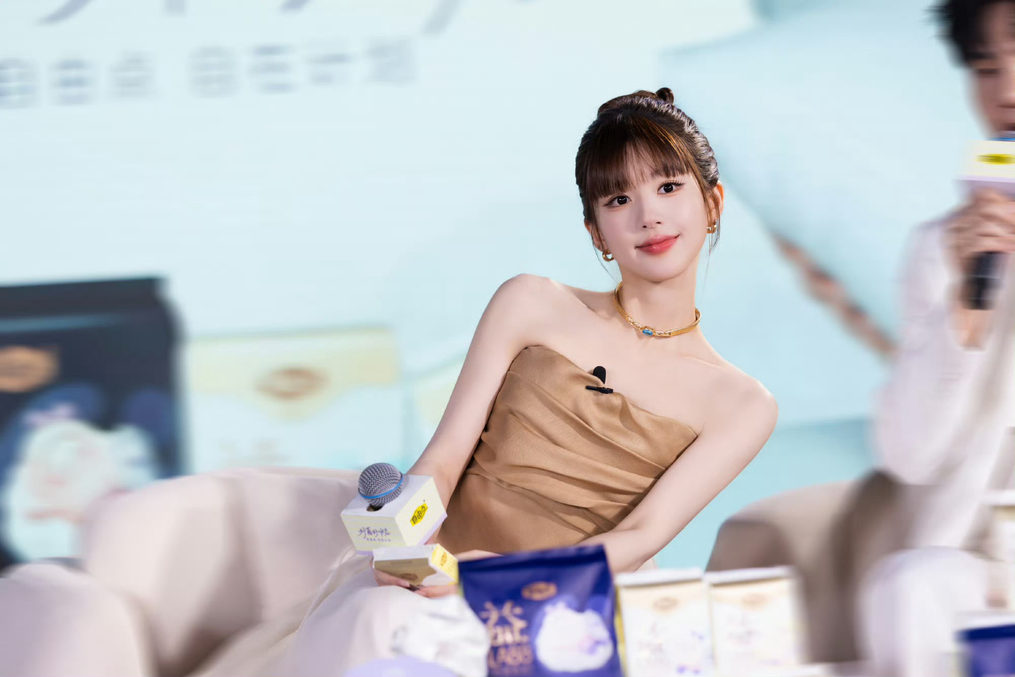 赵露思/TOPTOY品牌全球代言人赵露思/赵露思🌹今日讯息🌹1⃣️小跟班🍠