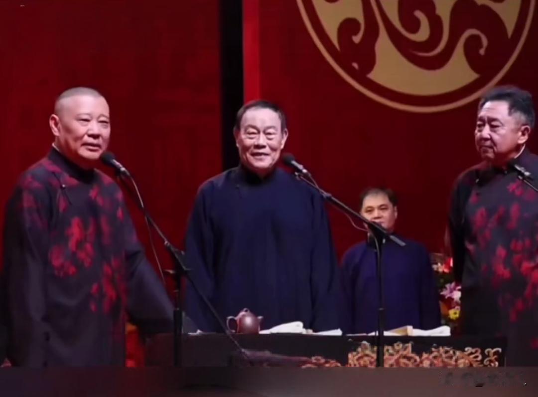 杨少华的长子杨威对郭德纲评价很高，说郭德纲之所以能成功，就是他非常勤奋好学。做人