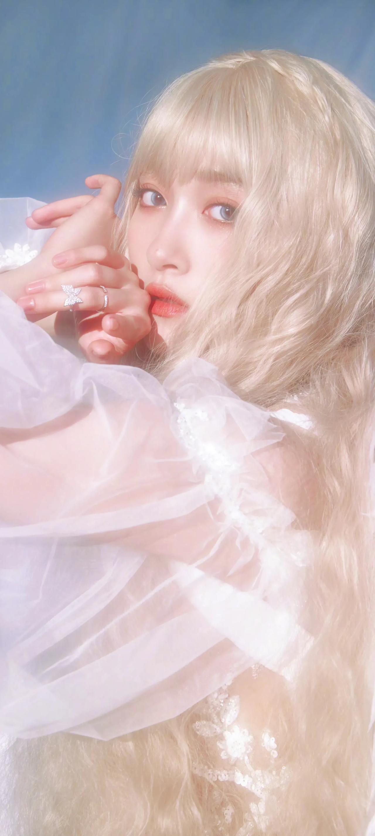 #女明星谁最美# #明星美图# #惊艳女神# #关晓彤#
达人推荐女主角唇泥