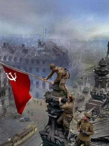 1945年，苏联红军跨过边境，说是帮中国打日本，仗确实打了，日军也确实败了，可东