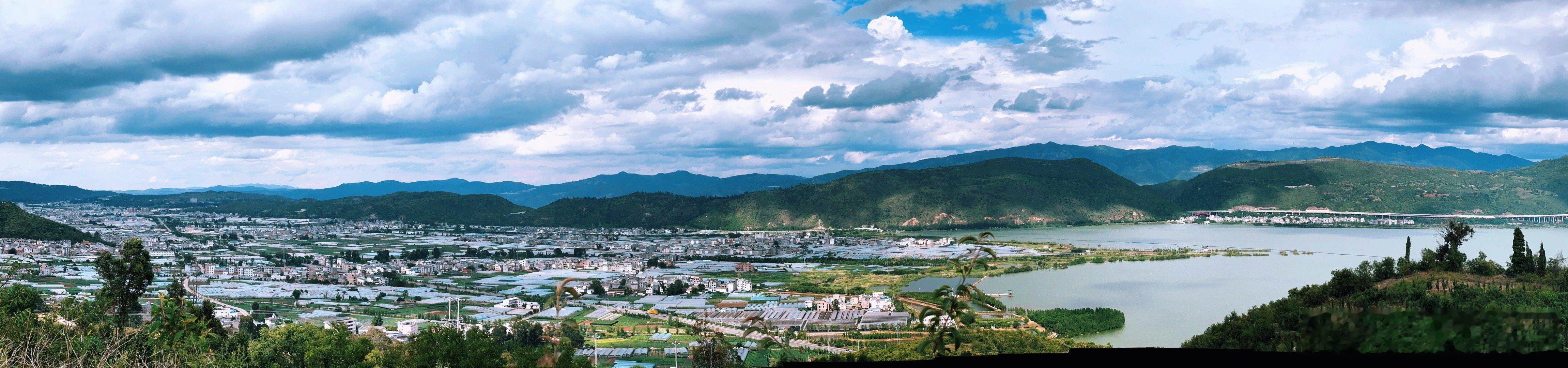 远眺故乡山和水此时此刻 20260620。周六。五月初六。冒个泡