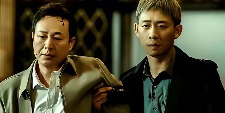 高启强这角色谁演谁火，不存在张颂文演得多出色。
颂文演什么角色是什么角色，演技精