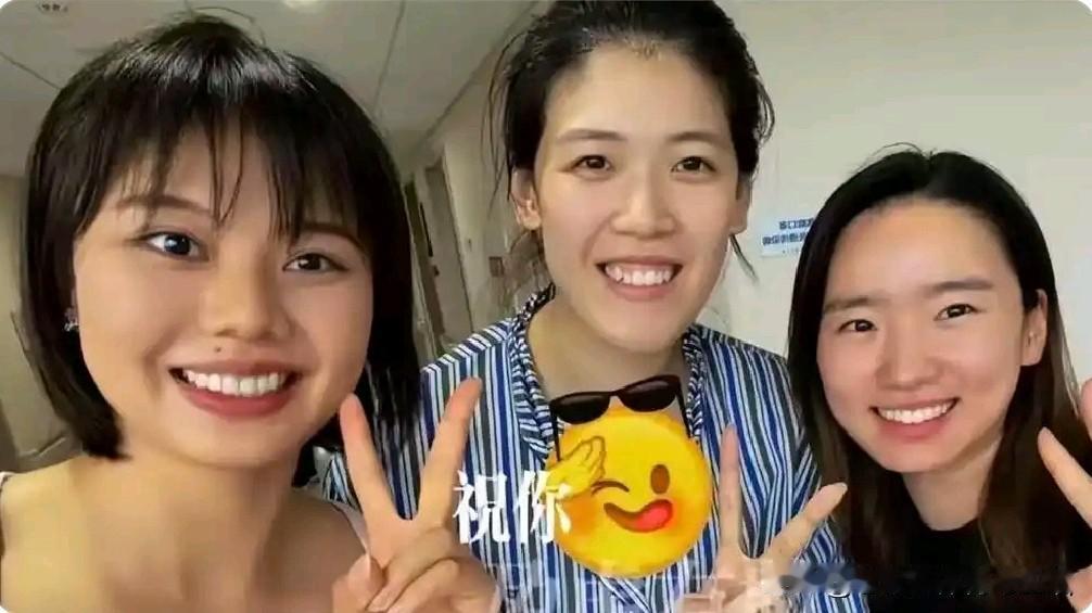 李盈莹因为心脏有小毛病在天津做手术，队长龚翔宇带着王梦洁、倪非凡专门从北京集训地