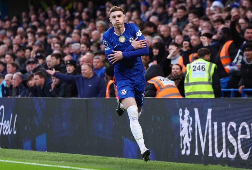 《电讯报》消息，尽管近期帕尔默与曼联传出绯闻，但他仍被视为切尔西的非卖品。罗塞尼