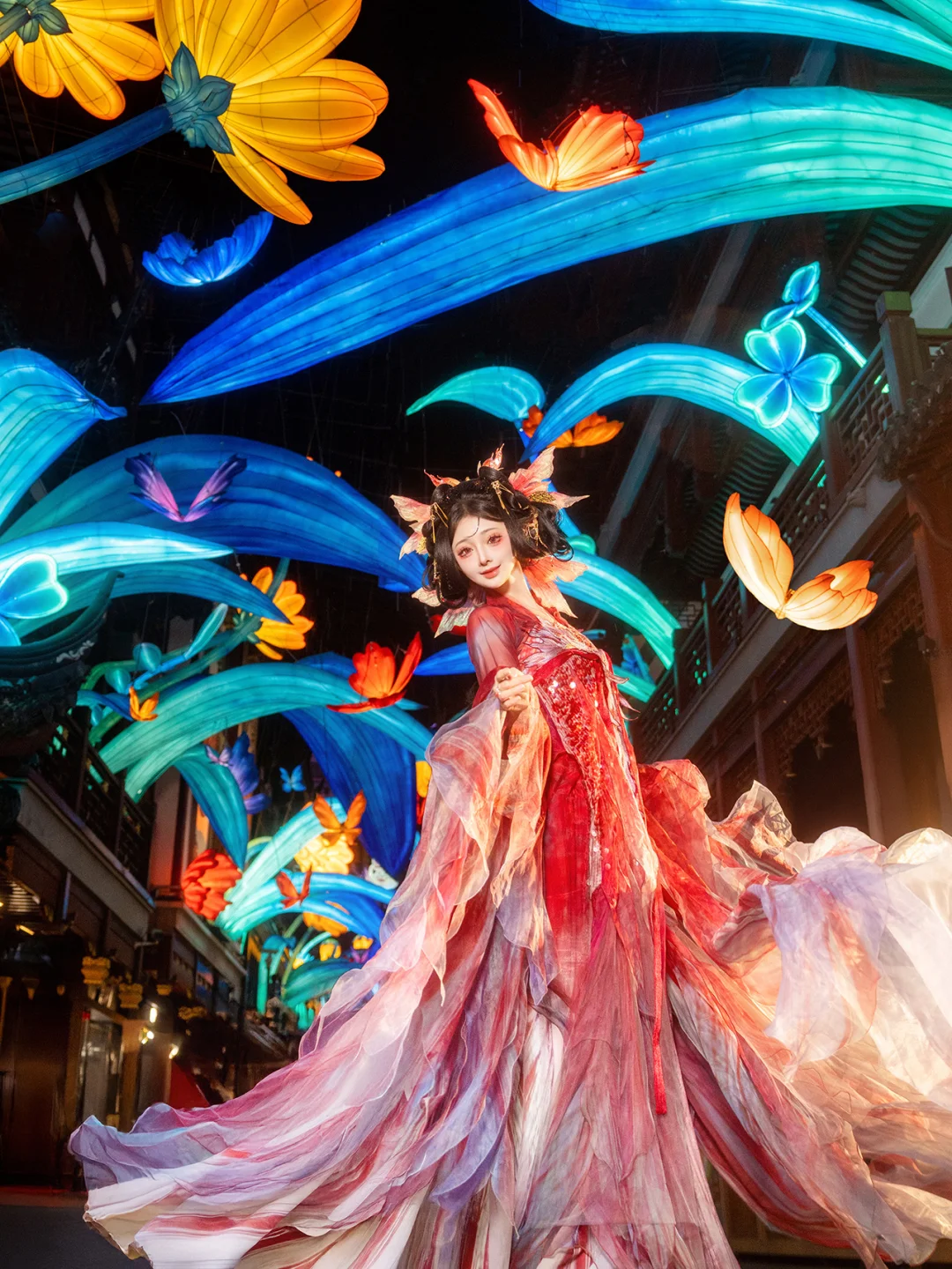 “快来看看！这才是豫园灯会正确玩法”