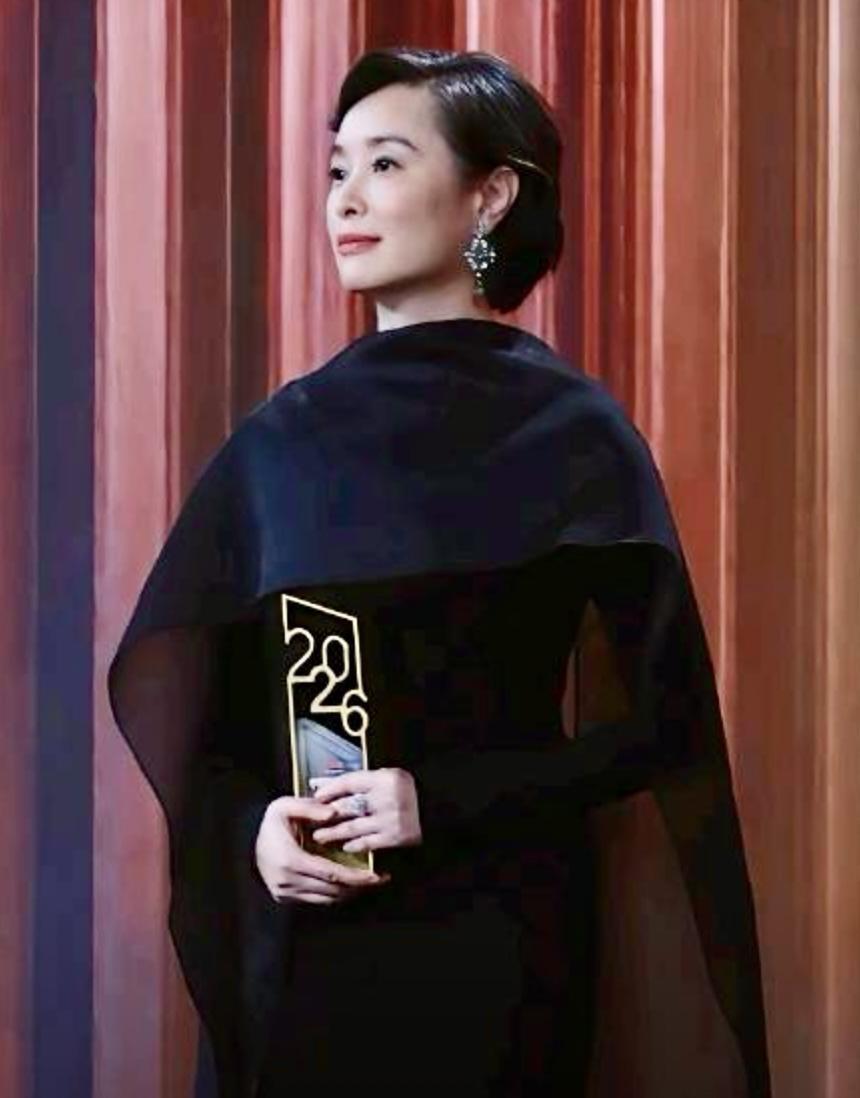 真正走散的人，连关门都是静音的。
这就好比你家保险柜，真正把家底掏空跑路的人，临
