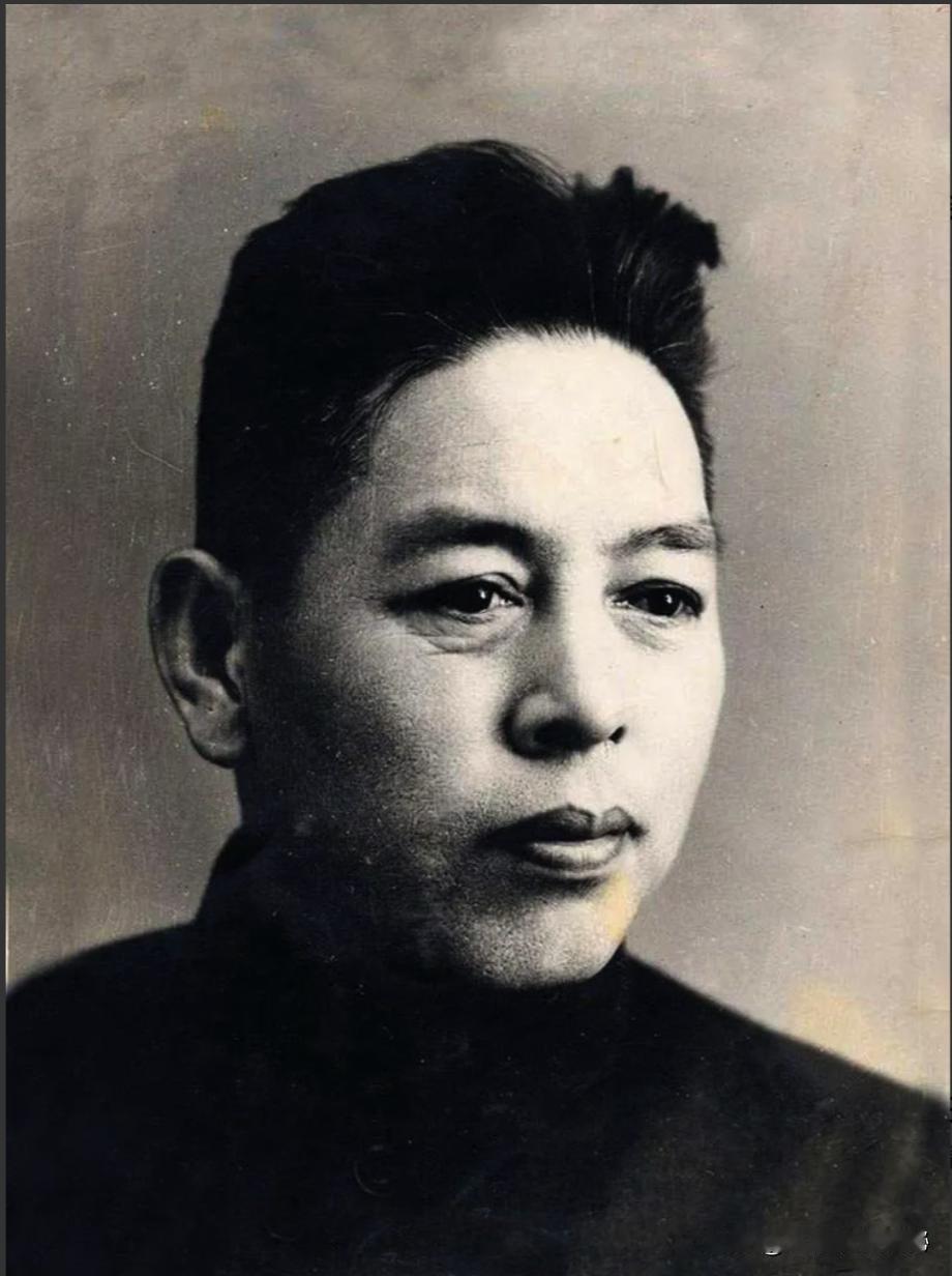 1932年，地下党陈玉仁被捕后叛变，把潜伏在敌人内部的王世英直接供了出来。更要命