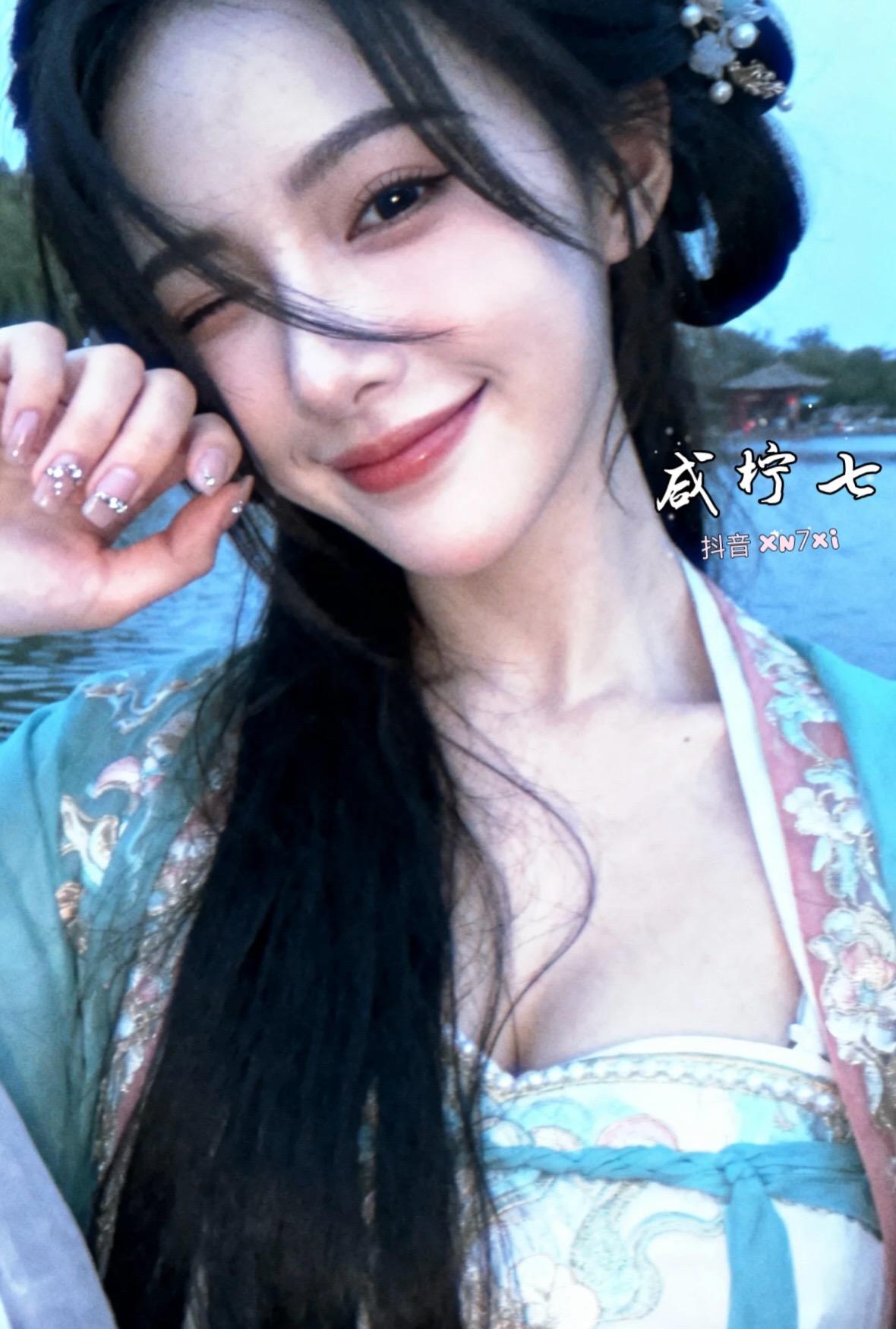 千山云遮以冬 汉服美女甜美女孩