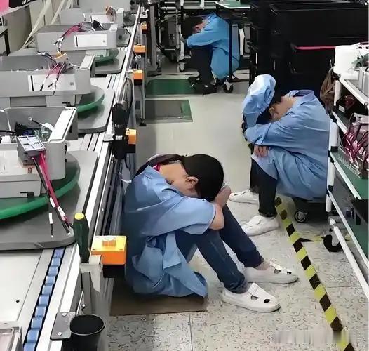 过去面对欧美以 “强迫劳动”“劳工权益” 为由制裁中企时，国人的本能反应是 “外