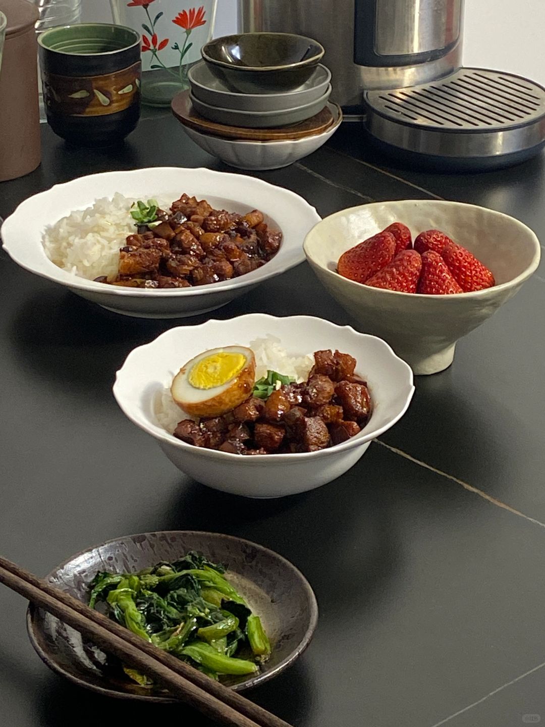 这一顿卤肉饭香🥢