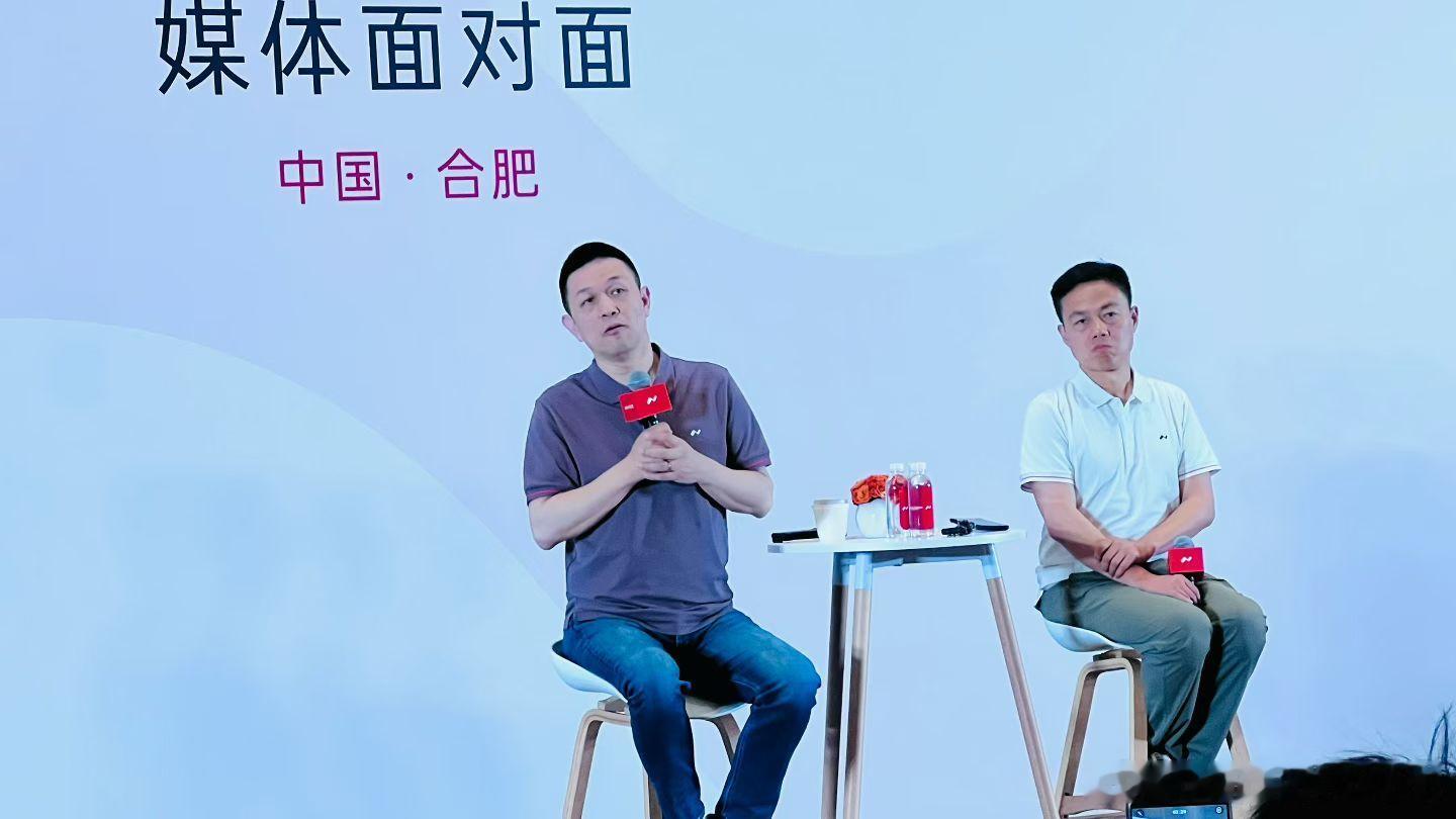 李斌说：电动汽车减重1公斤，需要1000元成本 