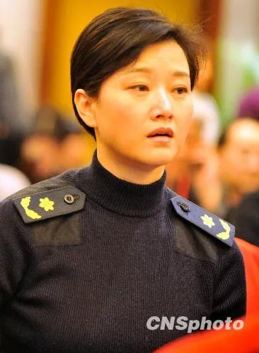 歌唱家，宋祖英说，我小时候生长在山里，但是我没想到我长大以后会当海军，我们第一次