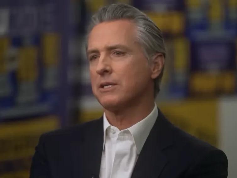 在10月26日美国哥伦比亚广播公司（CBS）播出的采访中，58岁的纽森面对是否会