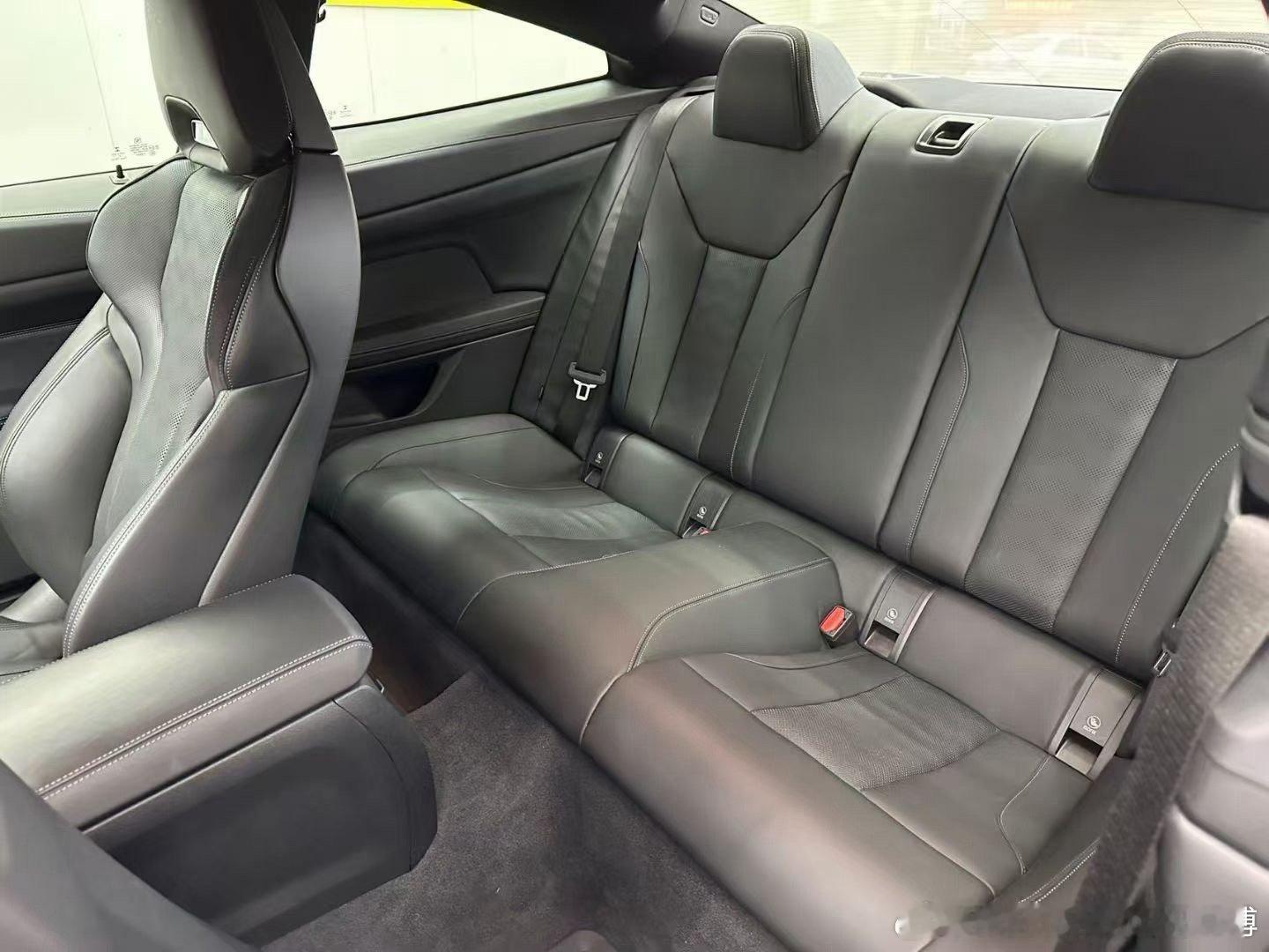 友情帮忙：2020年出厂，大哥自留宝马M4，手动挡新款 8x直接卖2022年底出