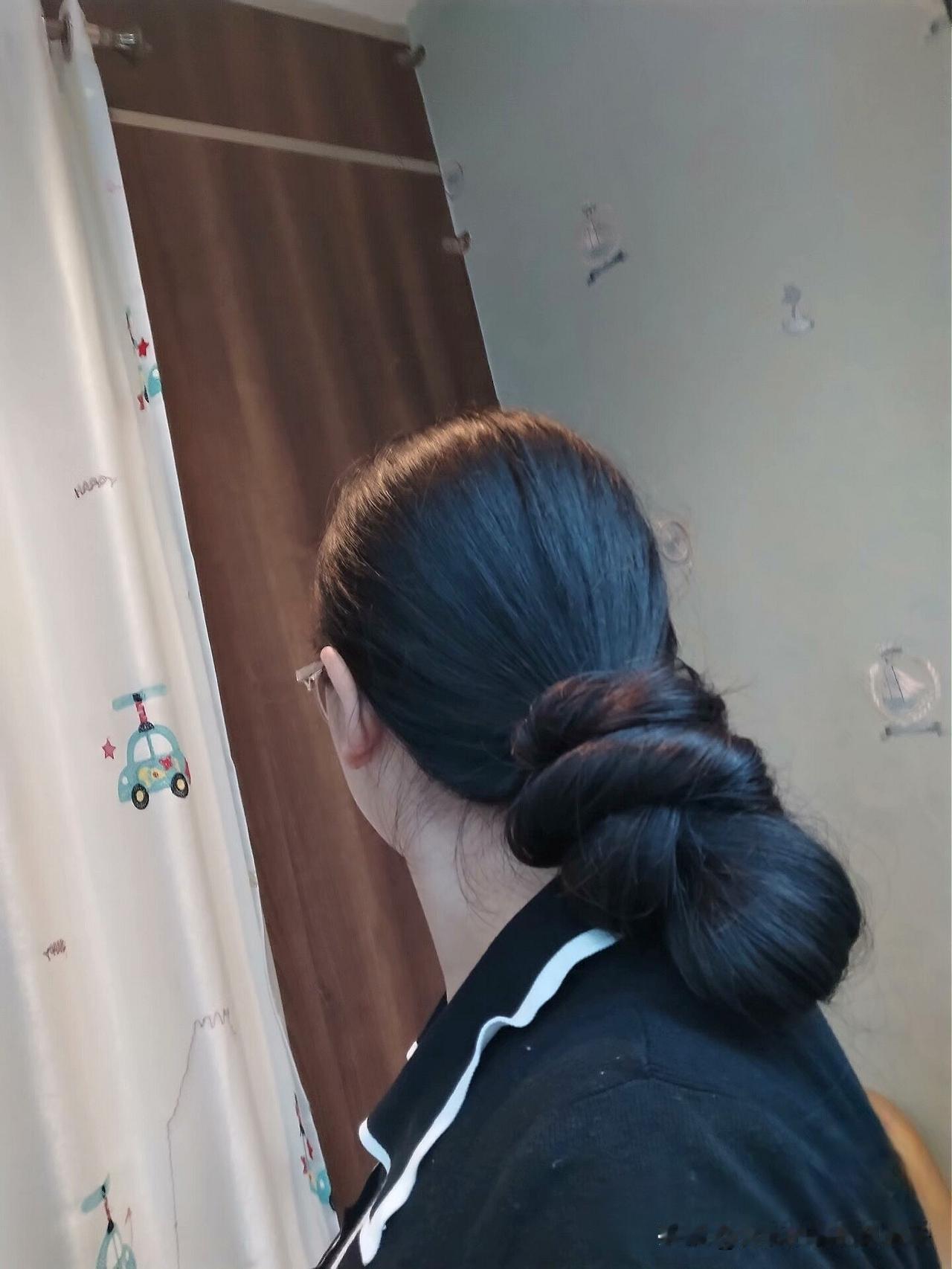 优雅低盘发，尽显知性美！