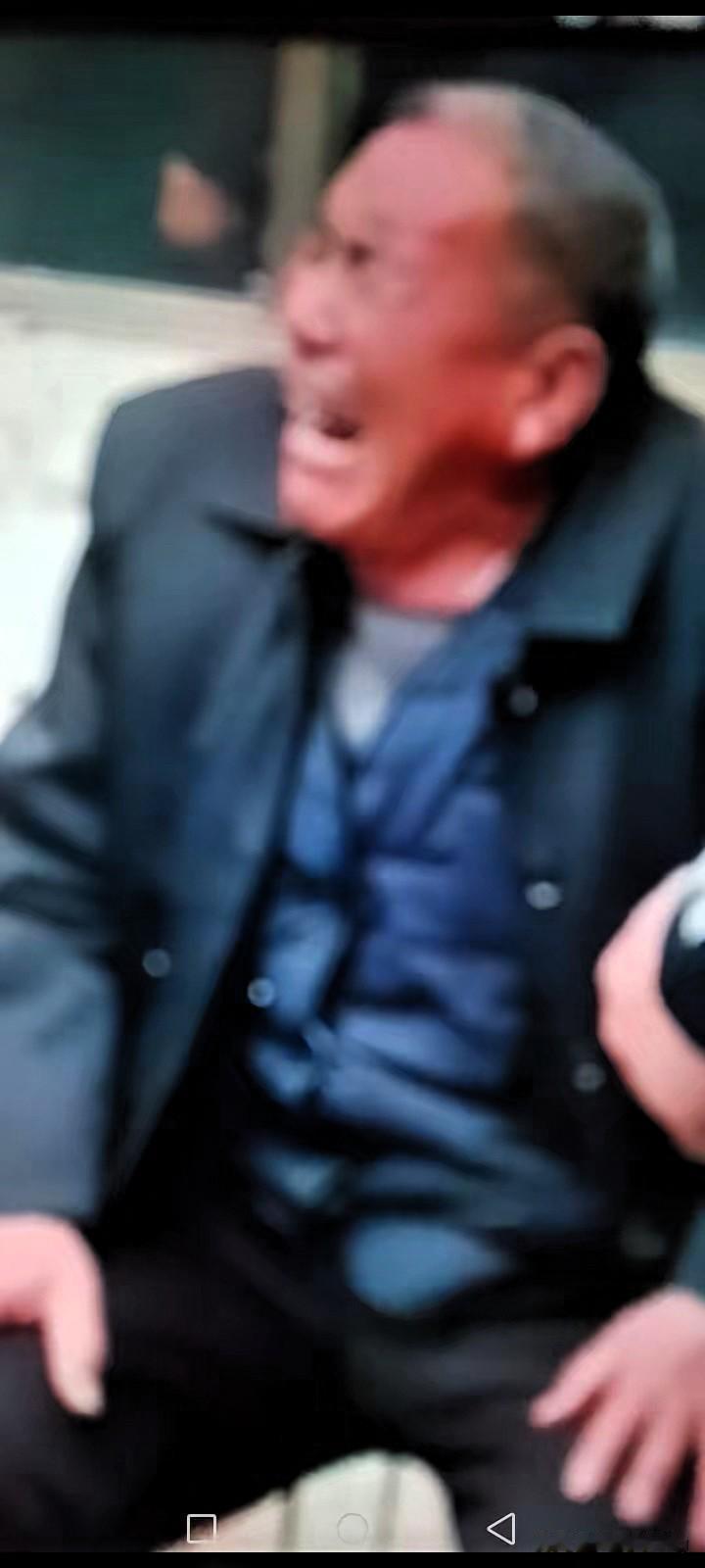 痛心到无法呼吸！马上就要过年团圆，儿子却在回家路上意外离世，老父亲得知消息当场崩