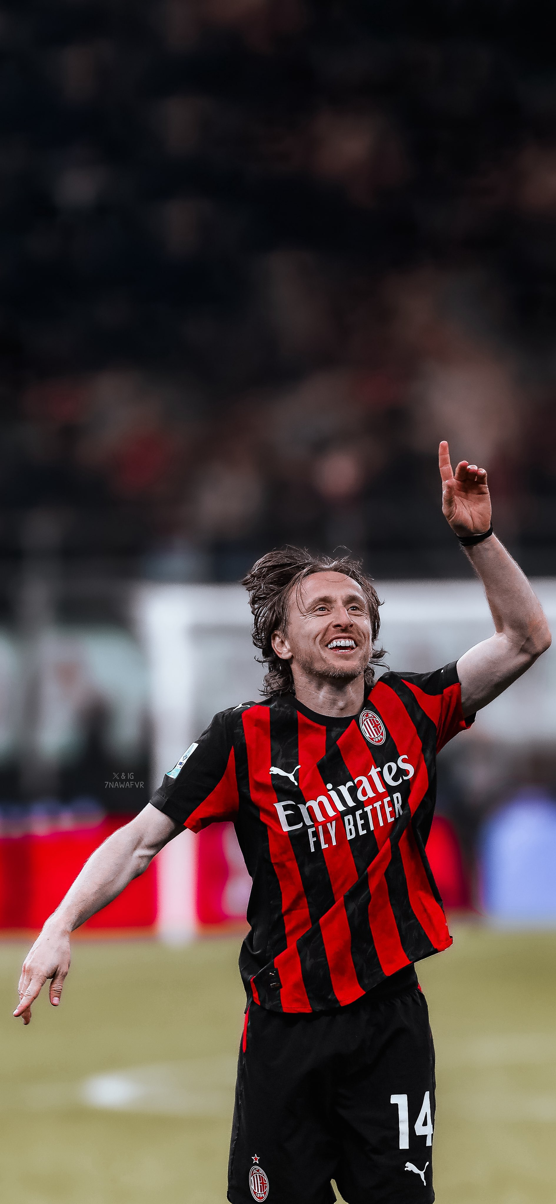 【手机壁纸分享】 ❤️🖤 莫德里奇🇭🇷.sempremilan