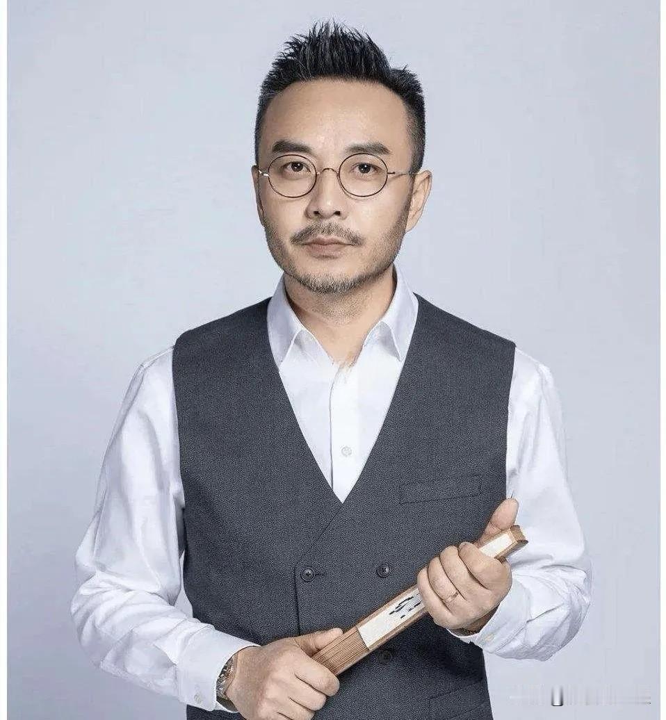 汪涵这次在《监狱来的妈妈》这事上可闹大了。这电影宣传“真实故事改编”“本人真实出