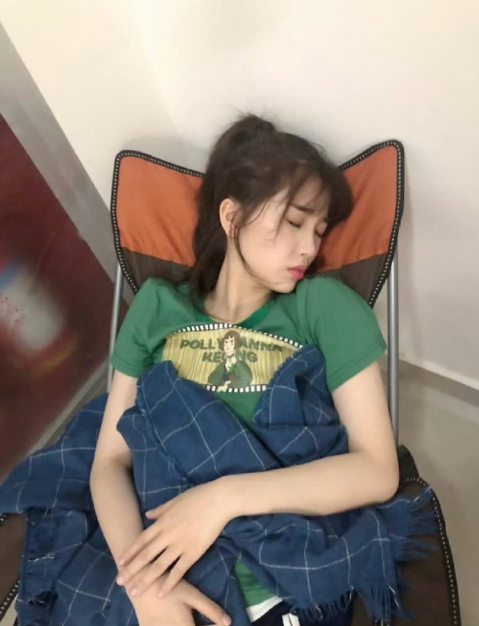 虞书欣蔡敏敏怎么会来虞书欣这完全是蔡敏敏 虞书欣这一颦一笑不就是蔡敏敏本人吗，我