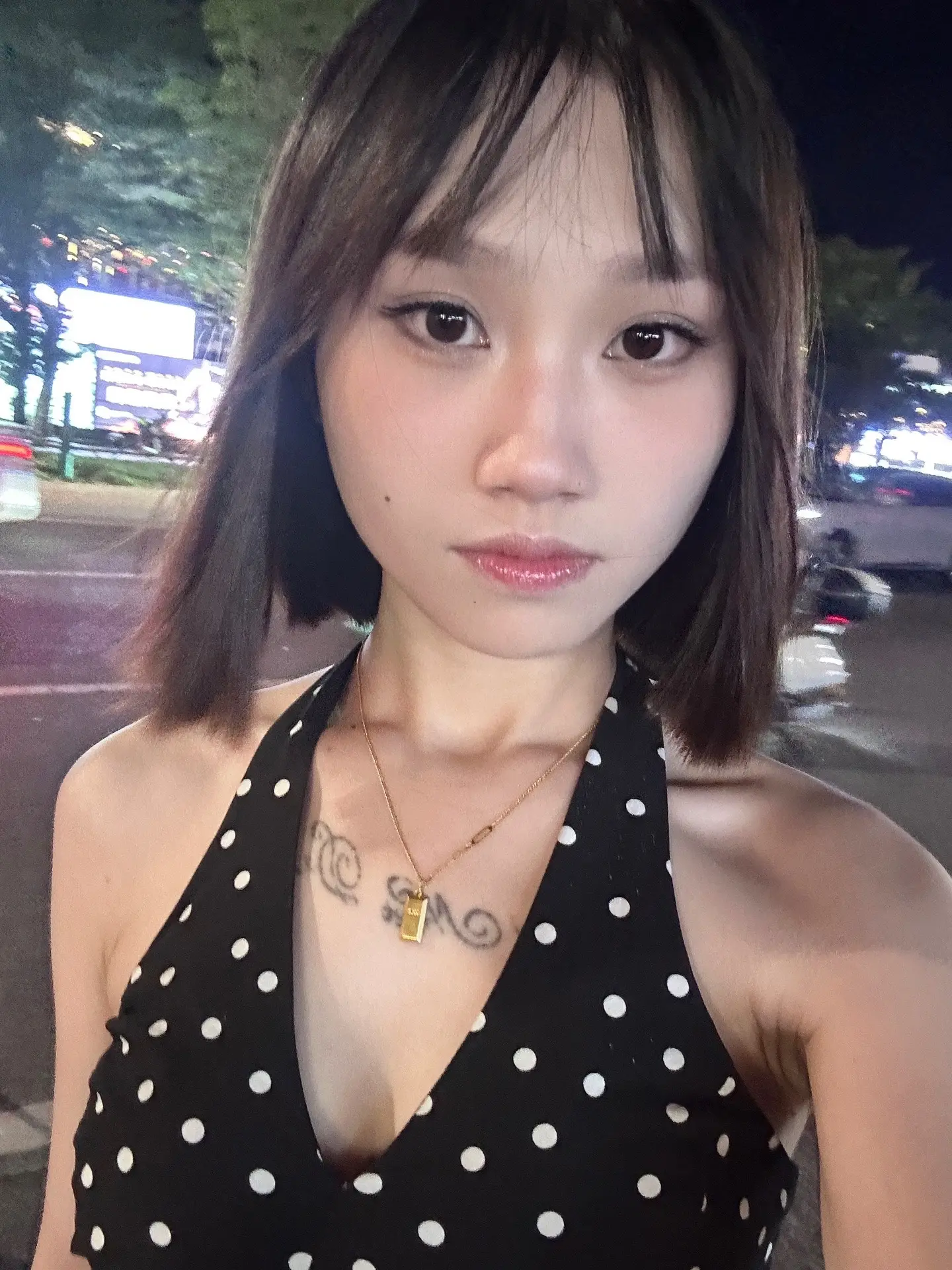 不用太用力的去表达什么 都有感受 不如选择沉默看看时间怎么说