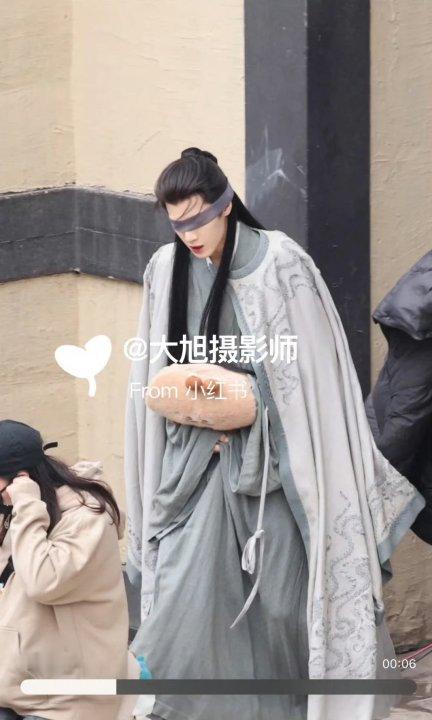 娱乐李昀锐尚公主披发蒙眼路透李昀锐尚公主披发蒙眼李昀锐尚公主披发蒙眼，谁懂啊我被