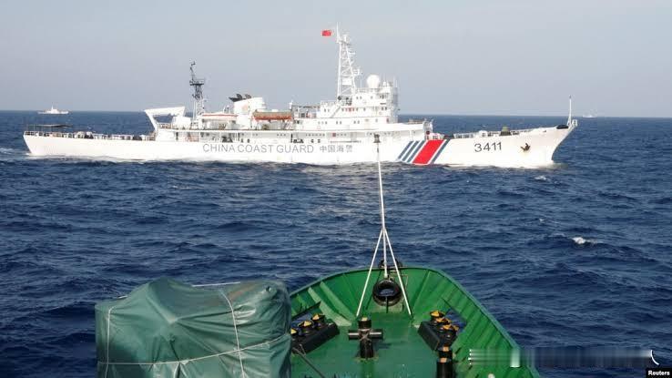 日本的海保船还没来得及自圆其说，台当局的海巡署倒先急着用“人道避风”和“符合国际