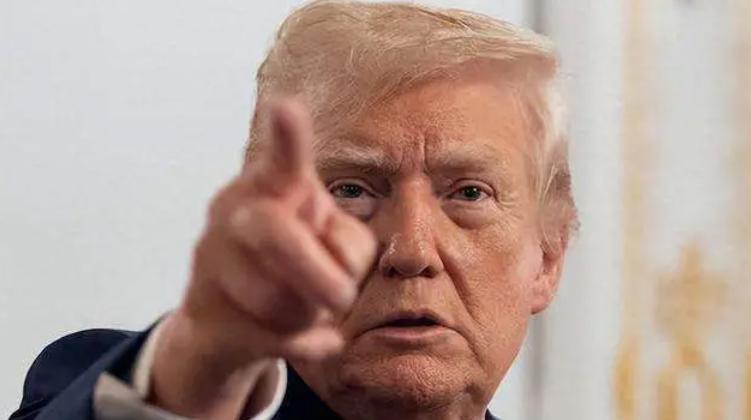 美国的大门真的要关死了，特朗普接连挥出三记重拳，从限制第三世界国家移民到清理非法