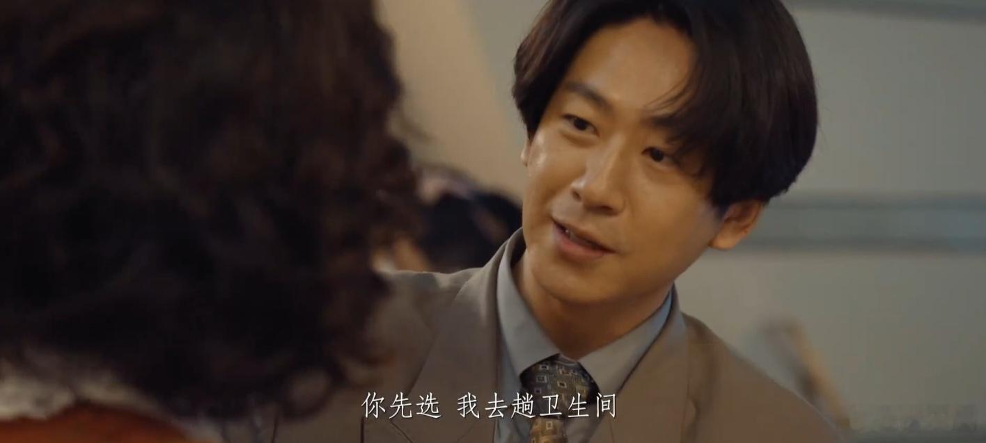 来吧，来追。因为，这才叫好的悬疑剧！主演岳云鹏，杨烁。第一个单元的案件｜珠宝行连