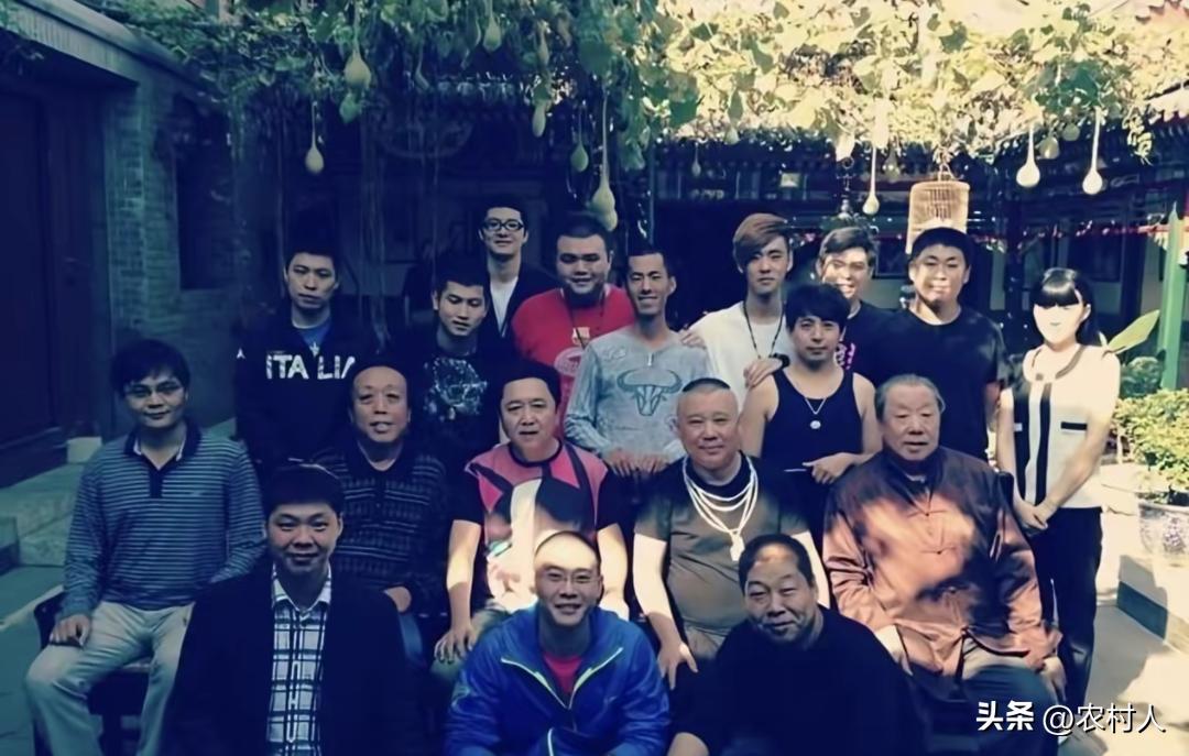 “黑色8月风波”之后，郭德纲完善了师徒、公司管理制度。稳定了云、鹤两科徒弟，岳云