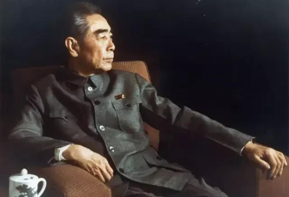 毛主席曾说：我的接班人有三个，第三个是周恩来。但他有个 “弱点”，这个弱点，让他